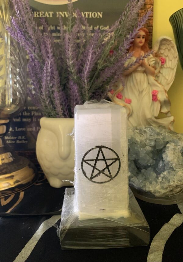 Pentagram selenite lamp