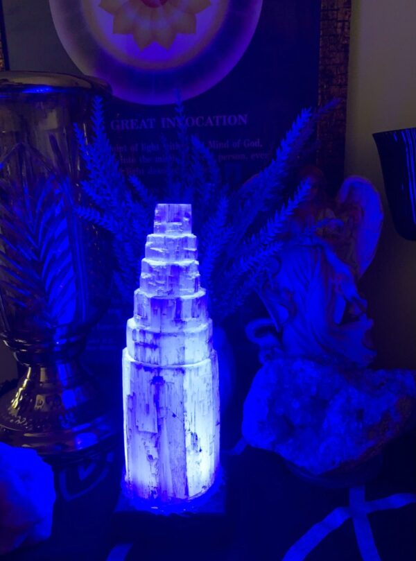 Rough selenite lamp - Image 2